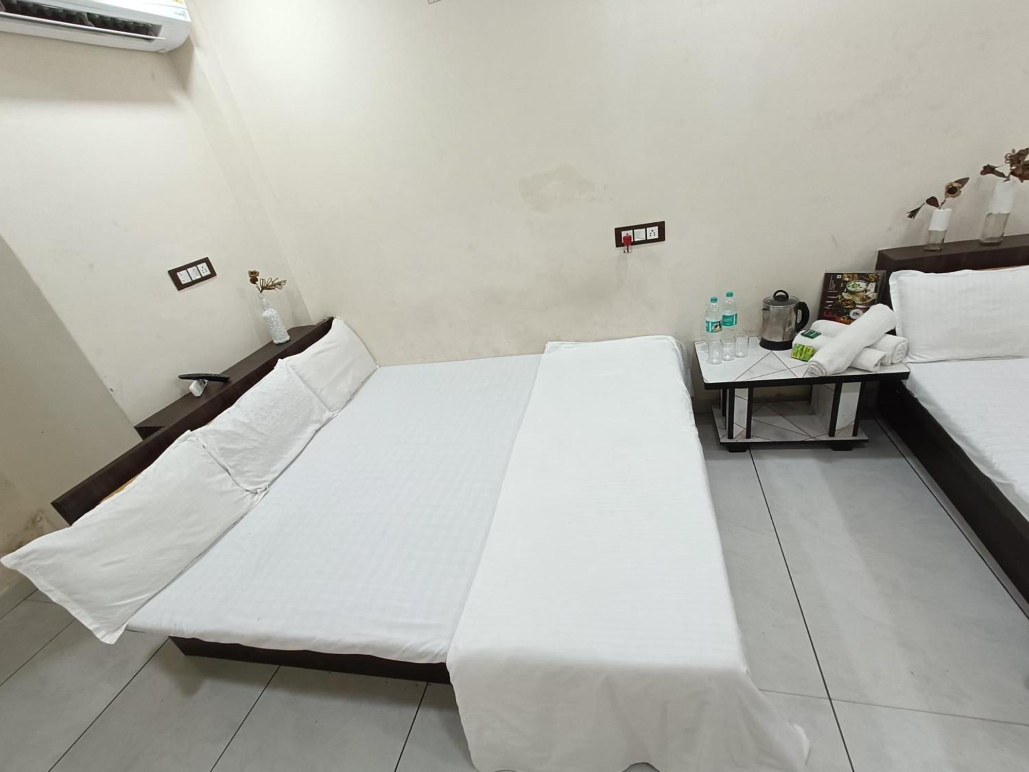 Treebo Yatri Grah Kshipra T Hotel Ujjain Luaran gambar