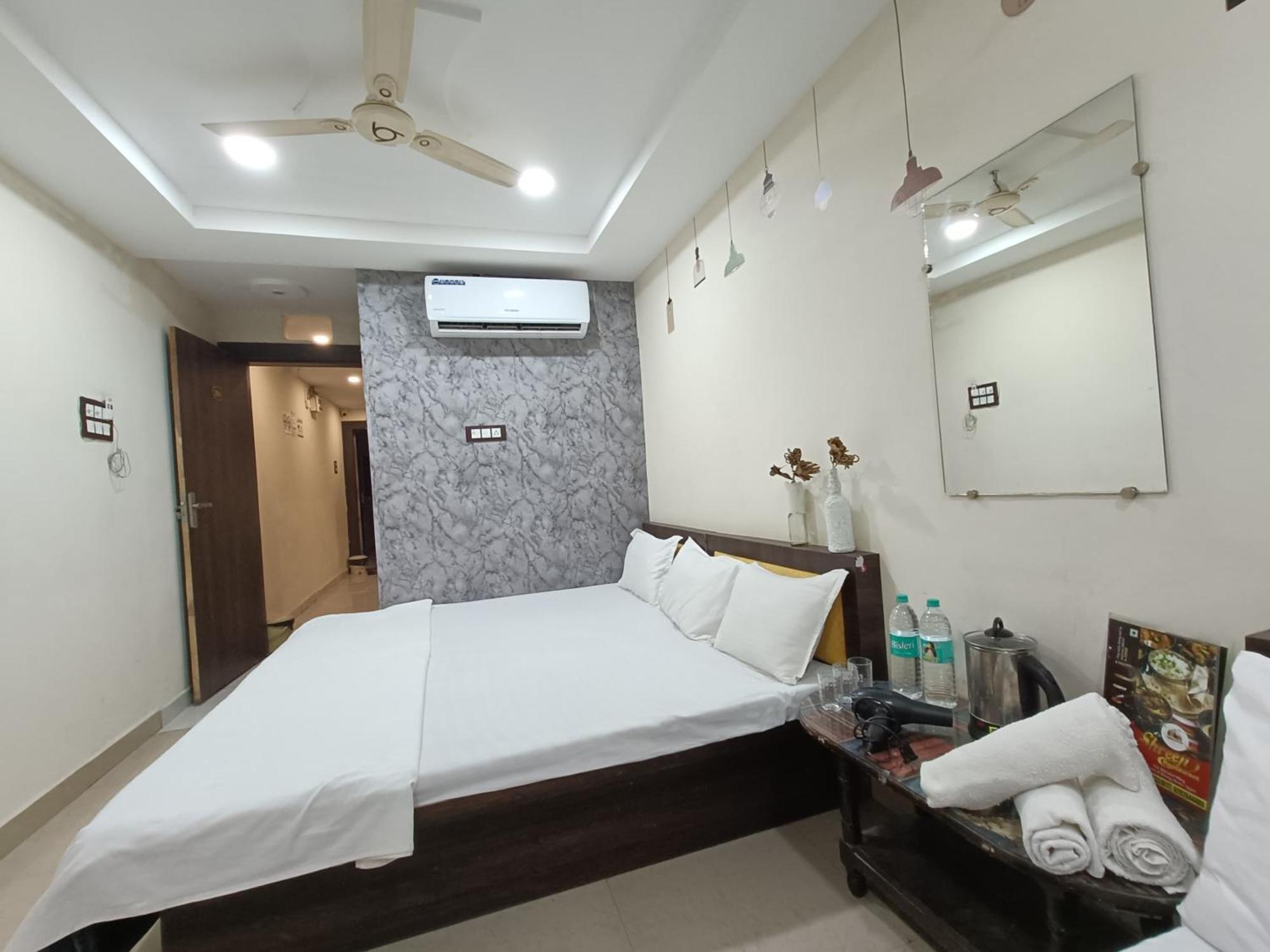 Treebo Yatri Grah Kshipra T Hotel Ujjain Luaran gambar
